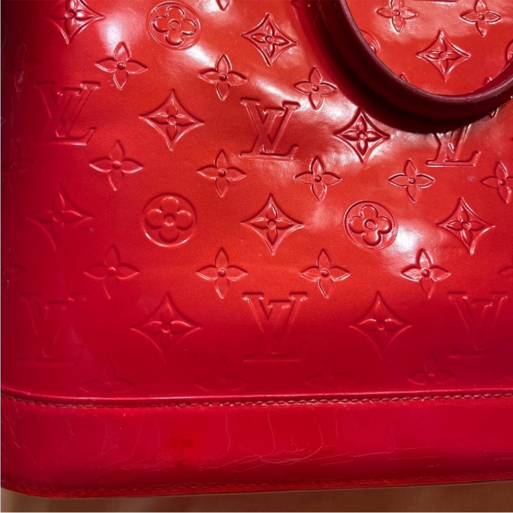 Authentic Louis Vuitton Alma Vernis GM - Picture 9 of 16